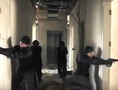 Νέο προπαγανδιστικό βίντεο του ISIS - Εκπαιδεύουν παιδιά-δολοφόνους με ζωντανούς στόχους!